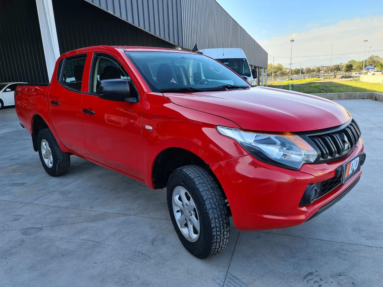 Mitsubishi l200 2017