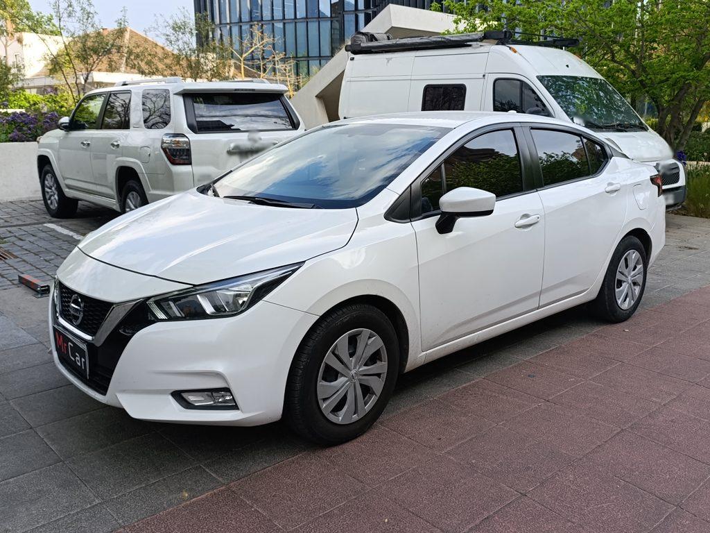 Nissan Versa 2021