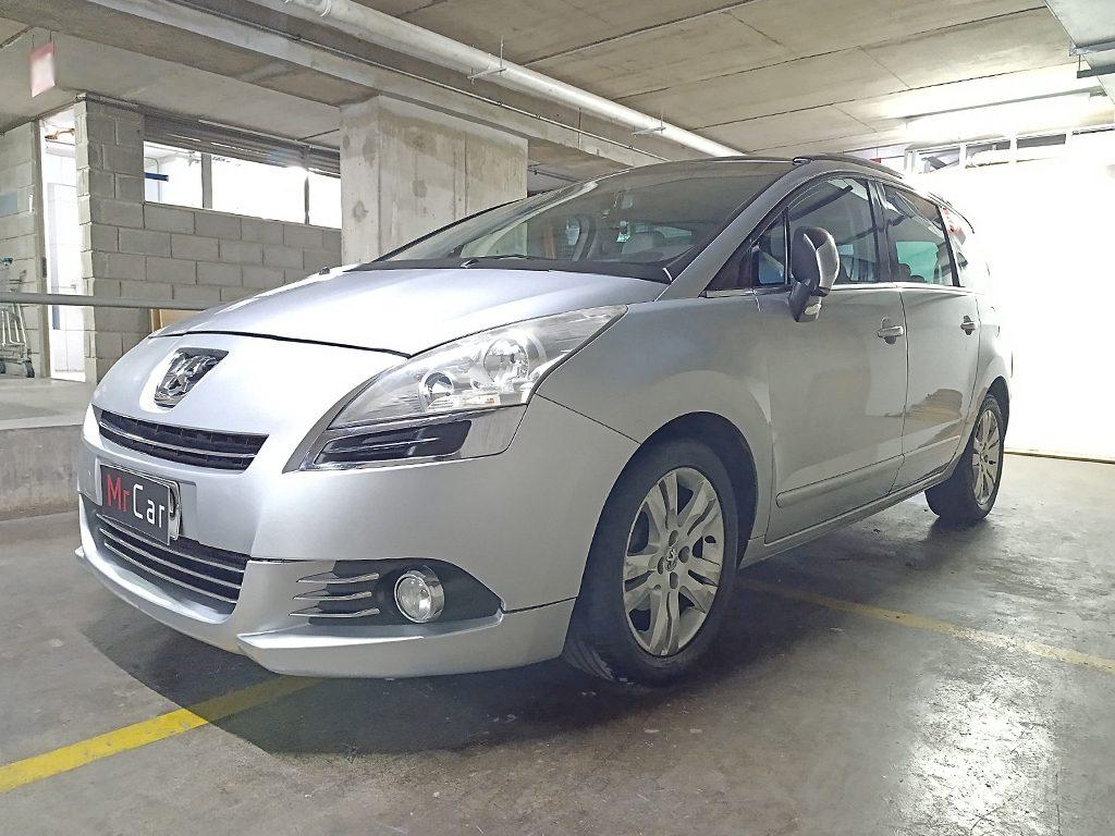 Peugeot 5008 2012