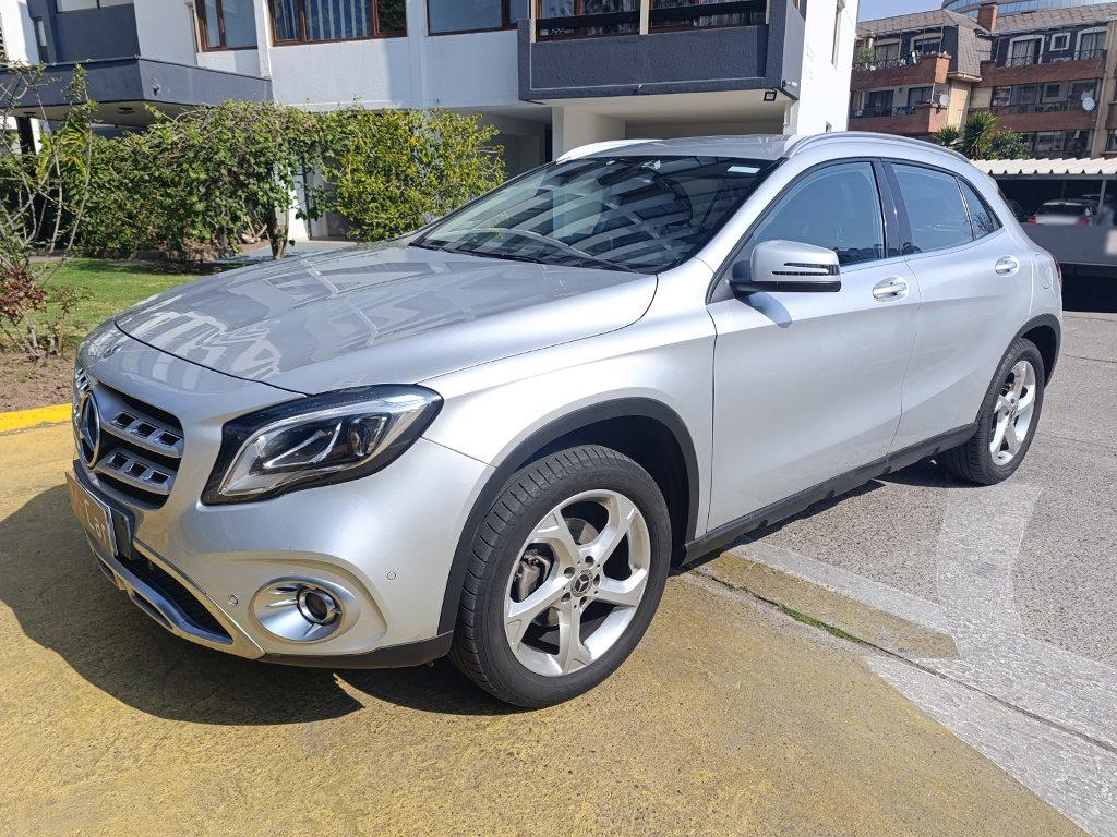 Mercedes Benz GLA 200 2021