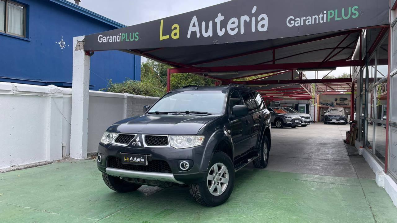 Mitsubishi Montero Sport 2013