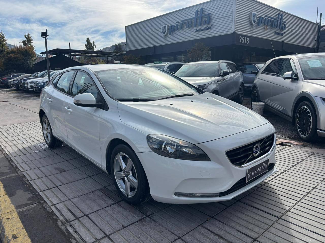 Volvo V40 DS AUT COMFORT 2016
