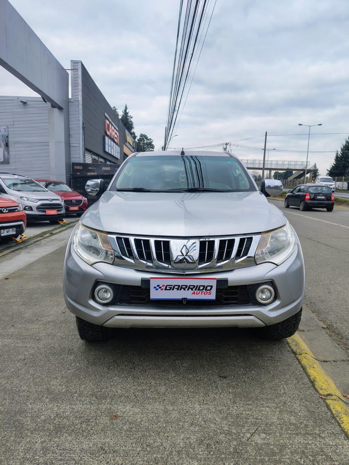 Mitsubishi  L200  2016