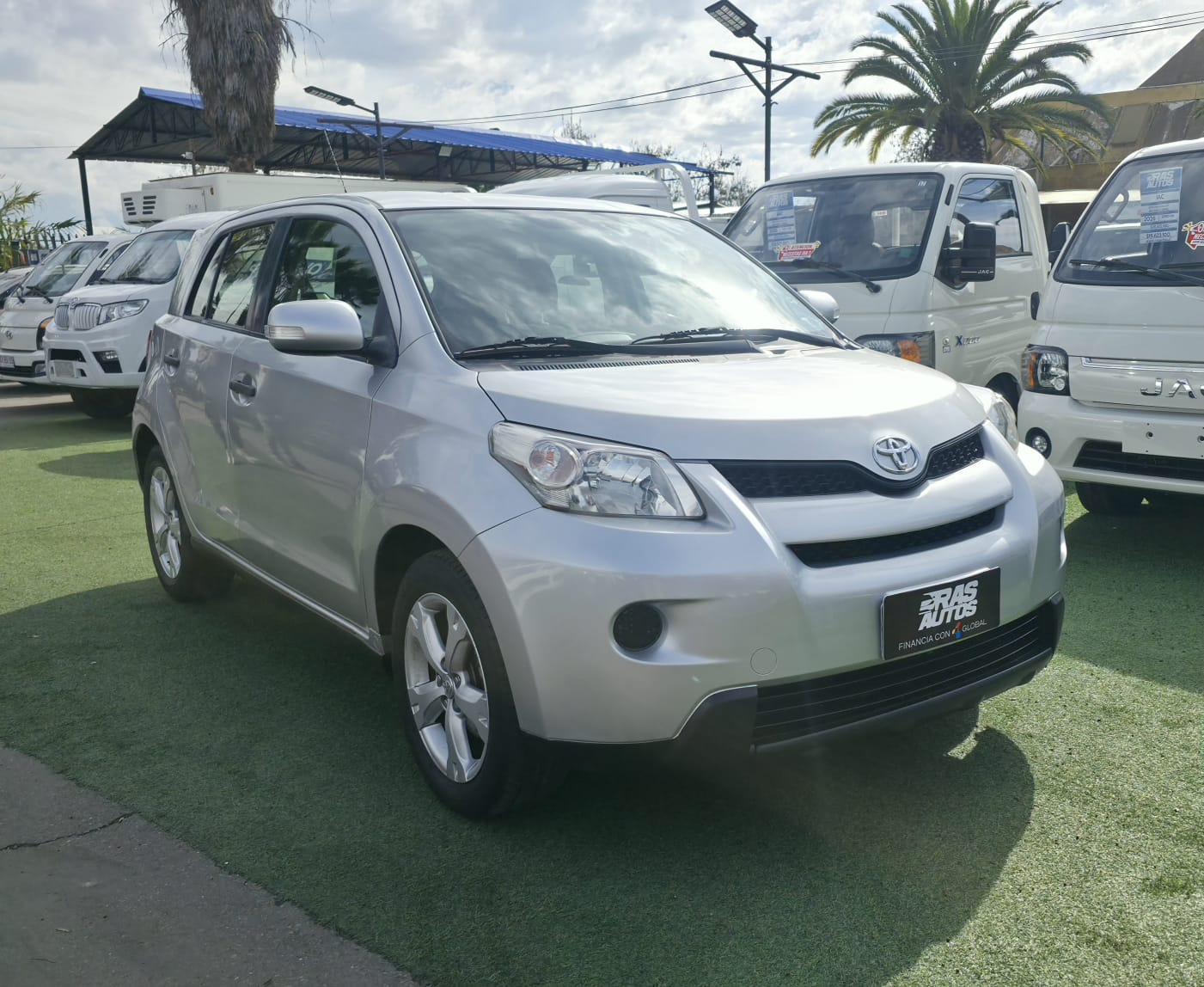 TOYOTA URBAN CRUISER 2013