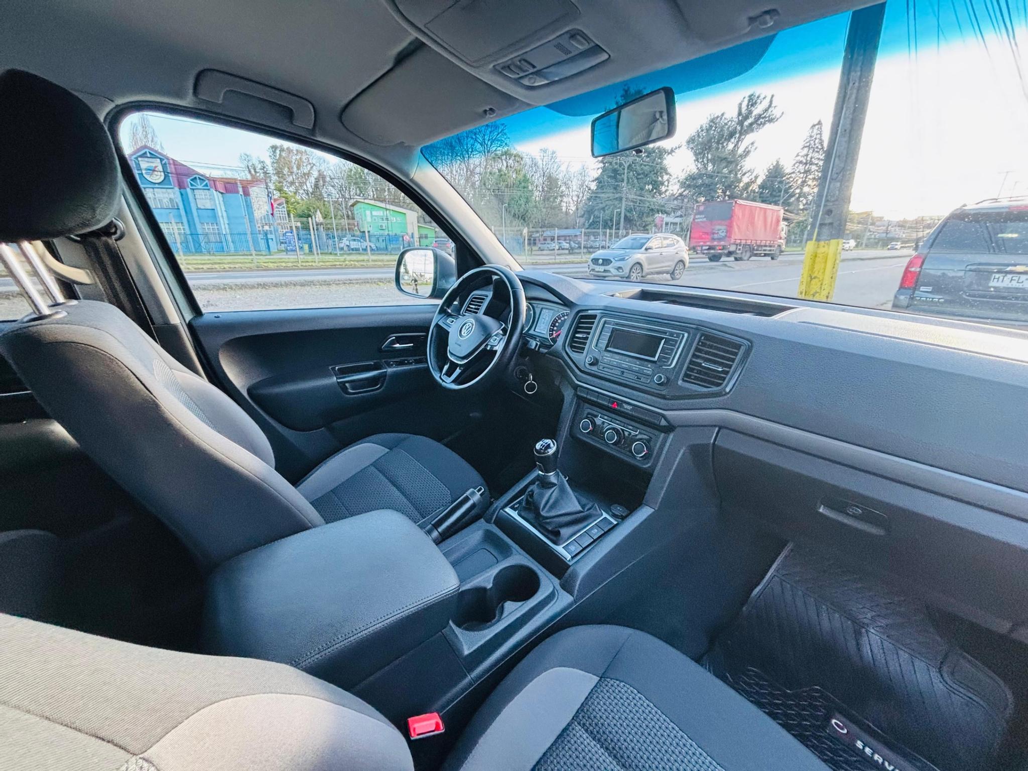 Volkswagen Amarok — foto 12 de 18