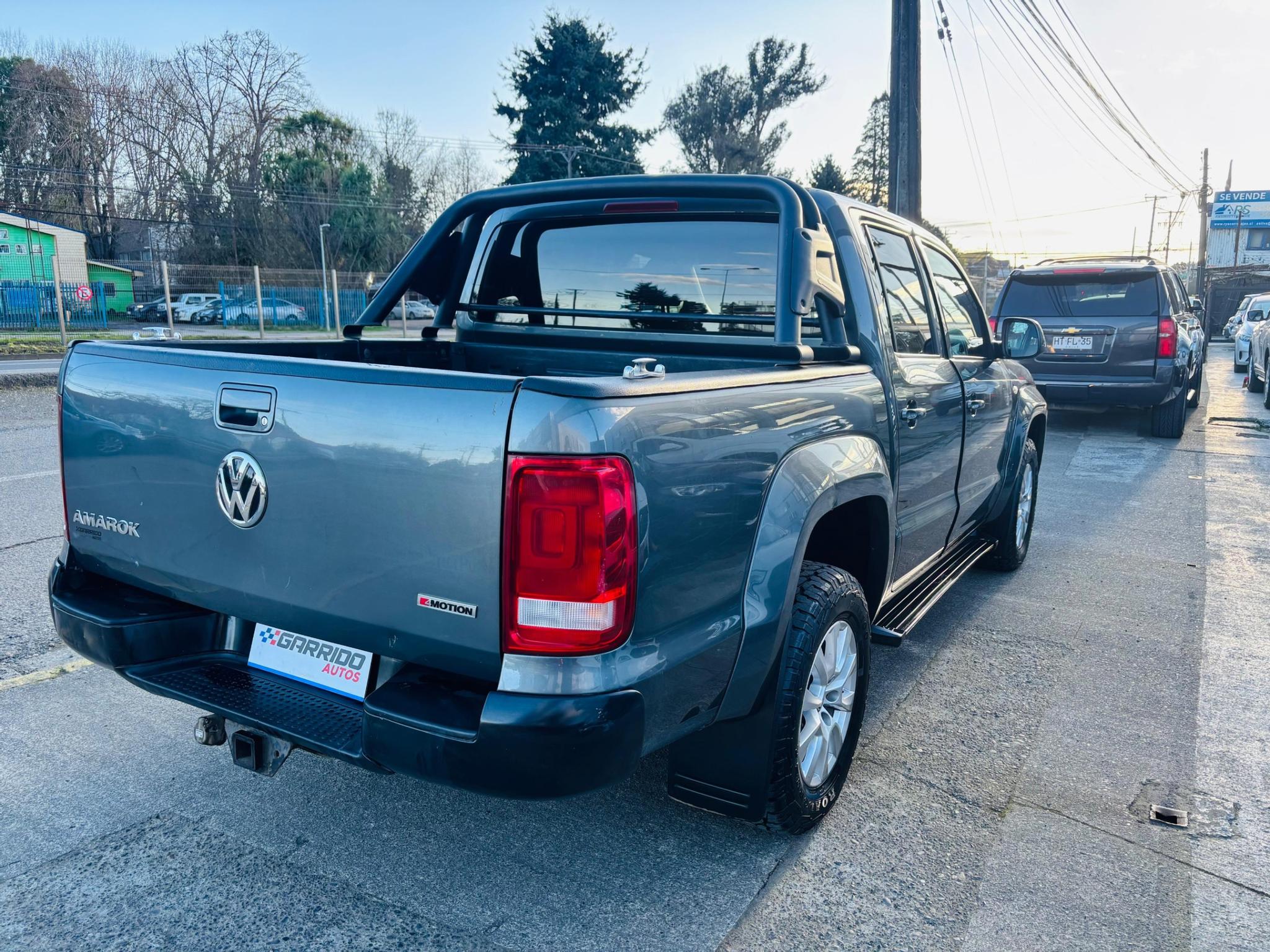 Volkswagen Amarok — foto 8 de 18