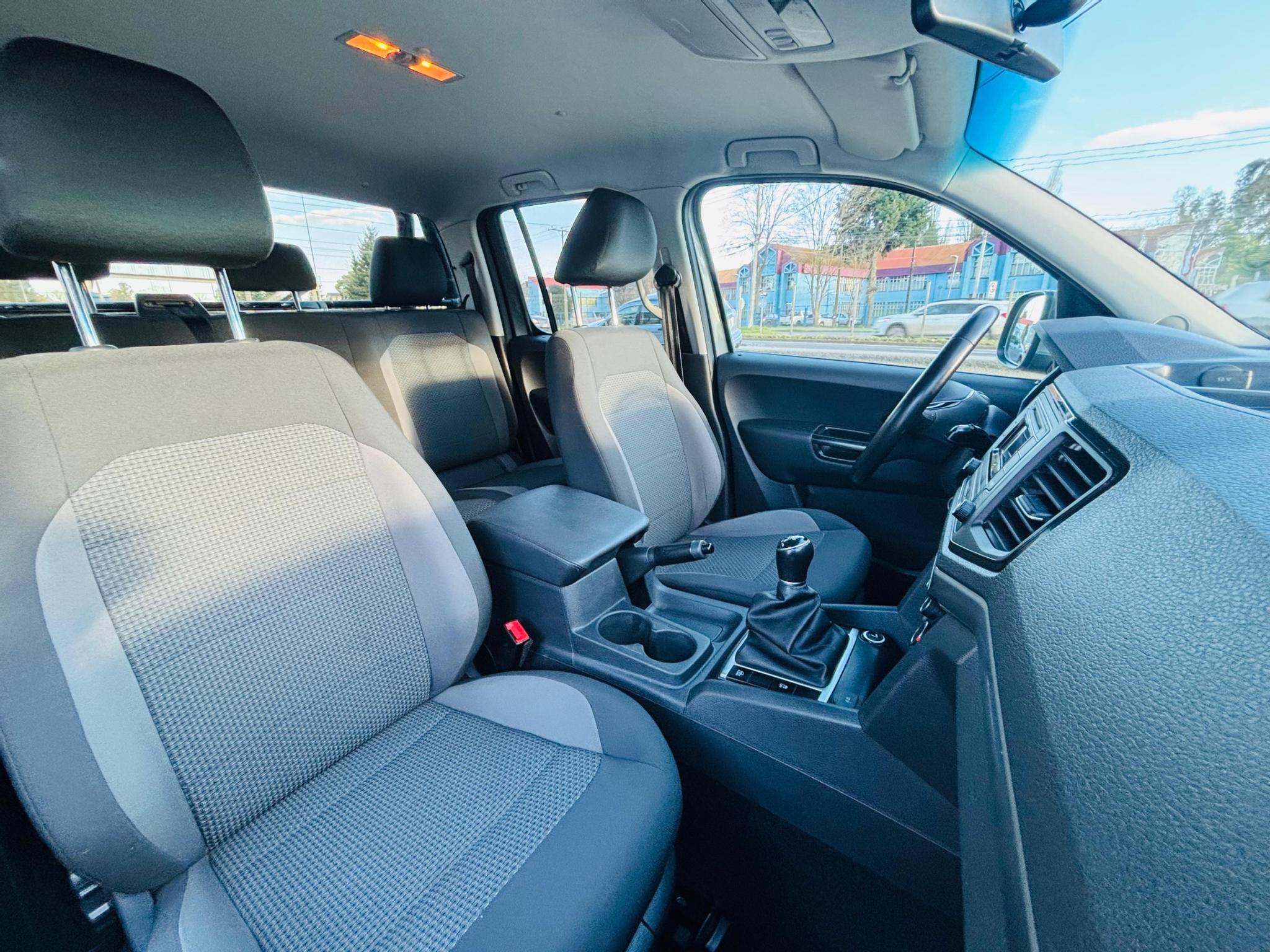 Volkswagen Amarok — foto 11 de 18