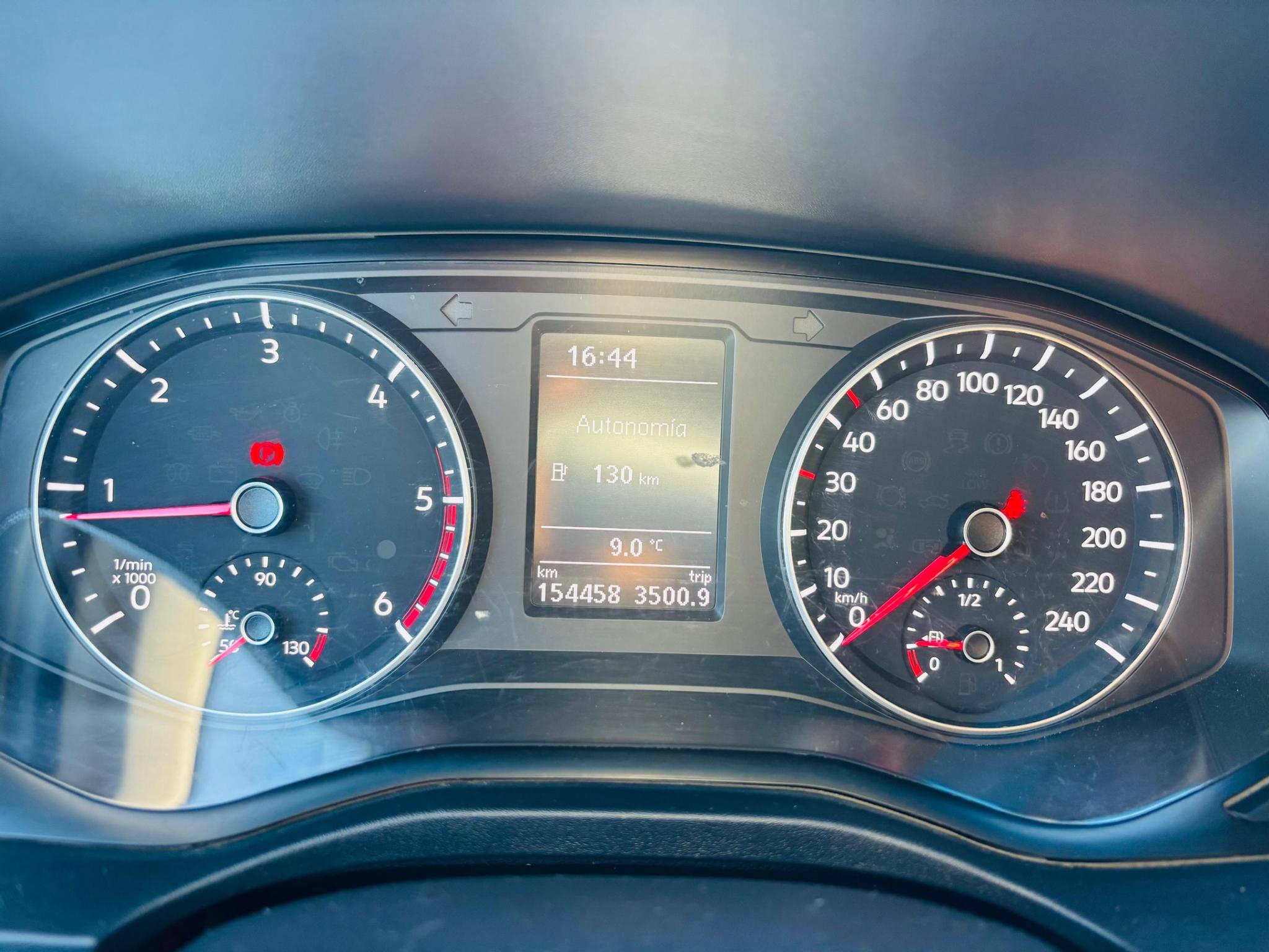 Volkswagen Amarok — foto 18 de 18