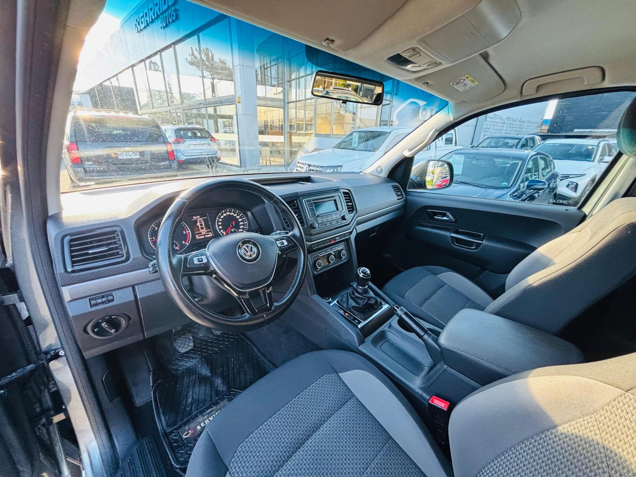 Volkswagen Amarok — foto 16 de 18