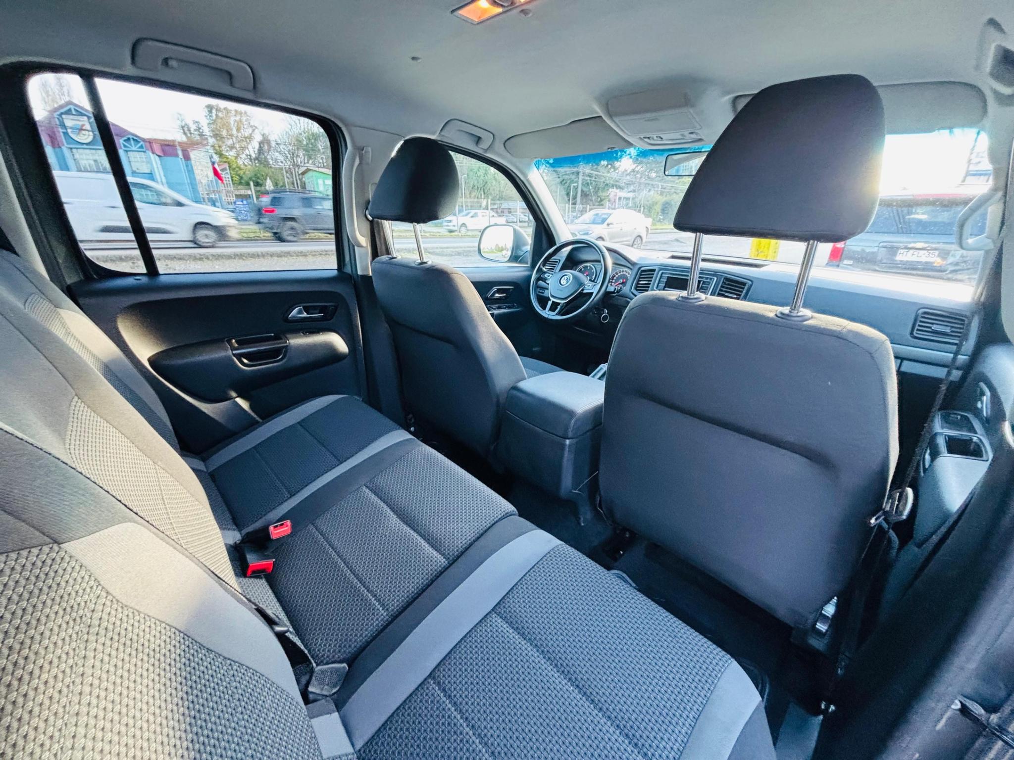 Volkswagen Amarok — foto 13 de 18