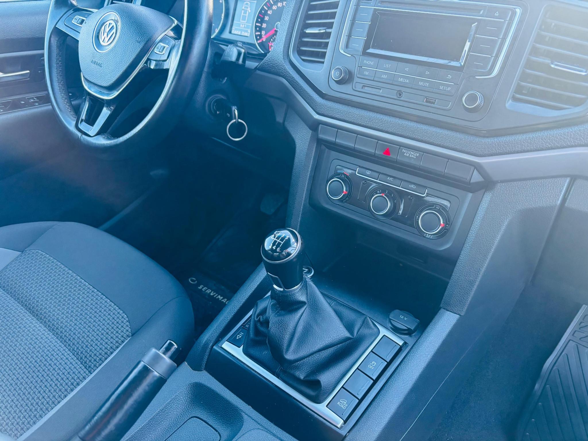 Volkswagen Amarok — foto 10 de 18