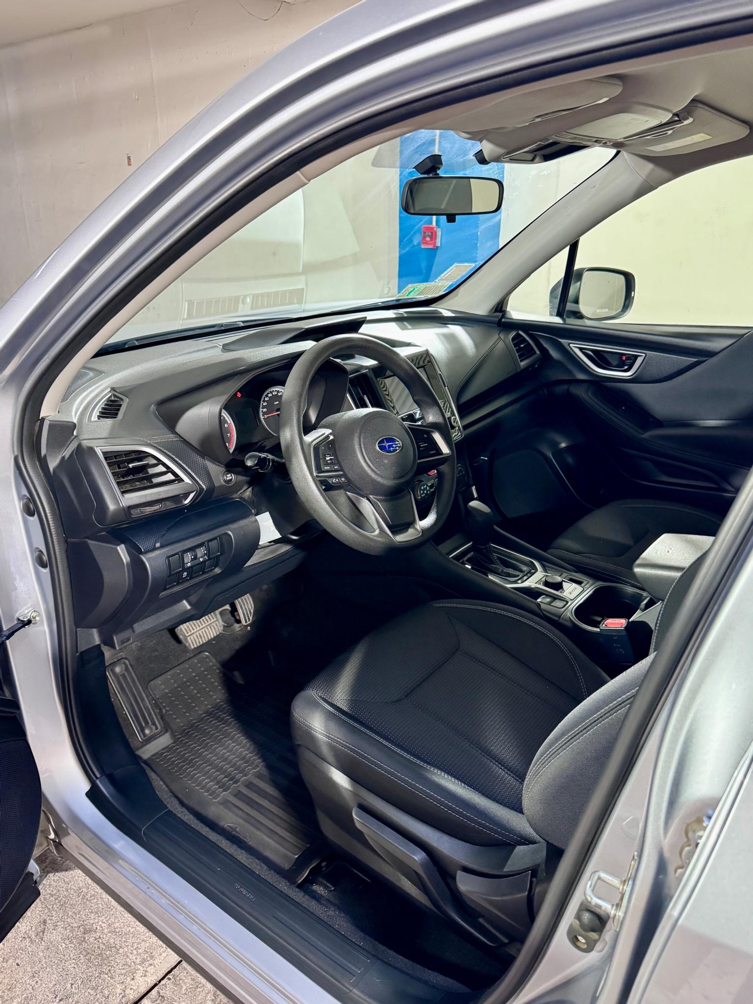 SUBARU FORESTER 2023 2.0 AT Plata / Plateado — Tecfin