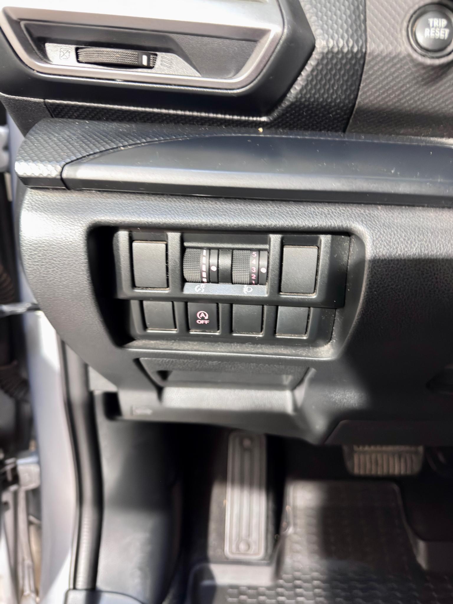 SUBARU FORESTER 2023 2.0 AT Plata / Plateado — Tecfin