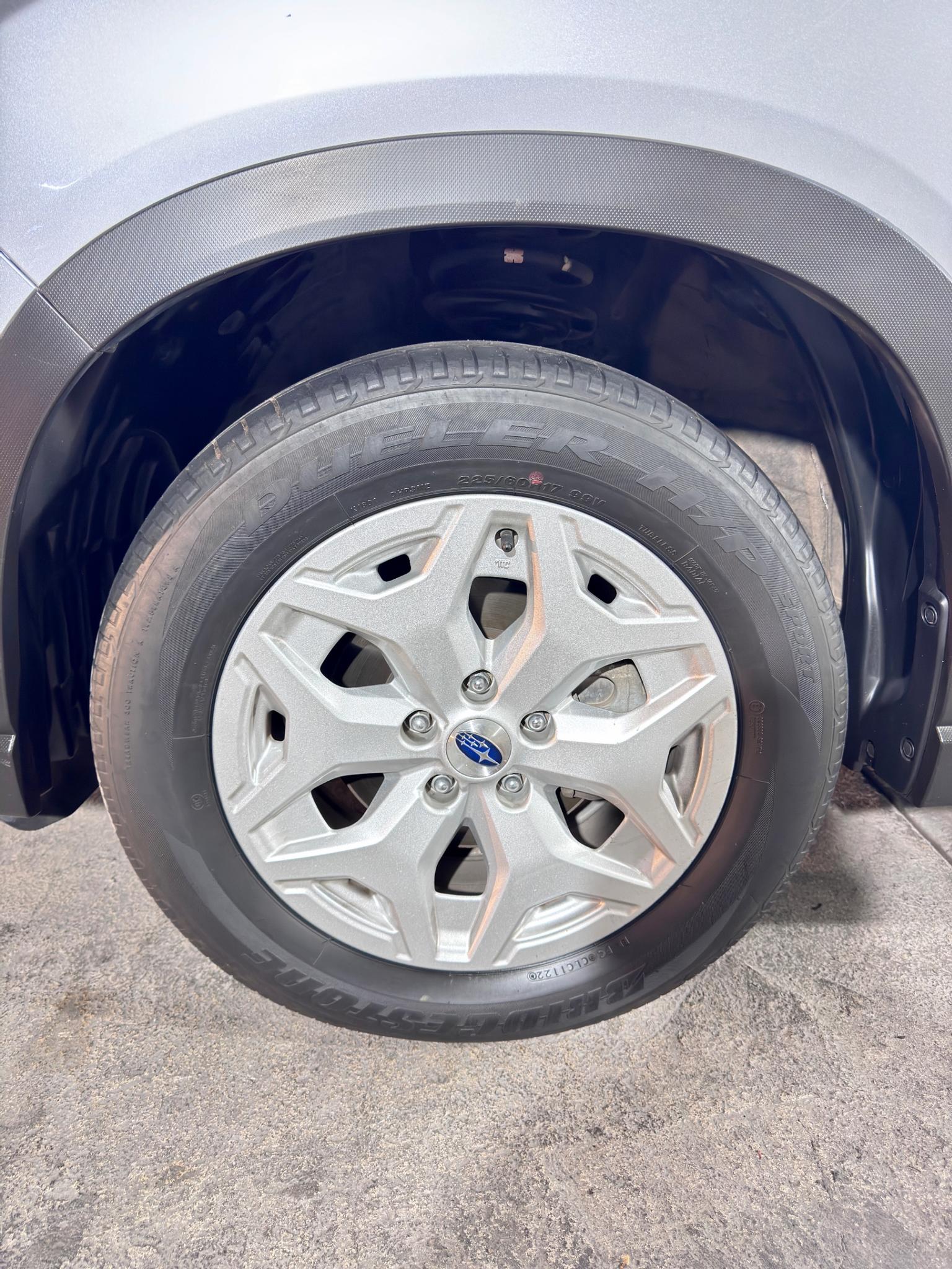 SUBARU FORESTER 2023 2.0 AT Plata / Plateado — Tecfin
