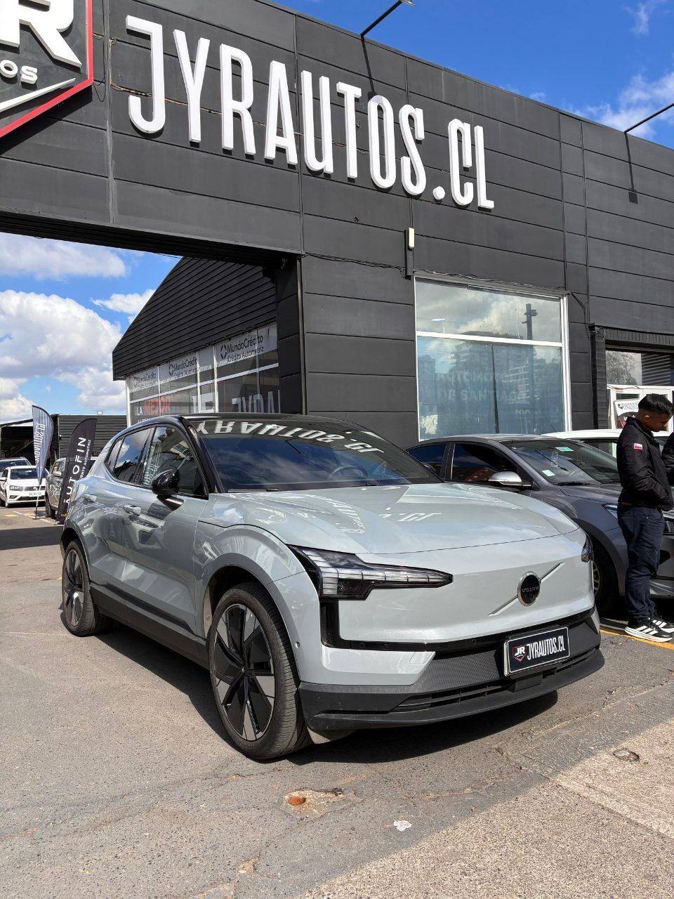 VOLVO EX30