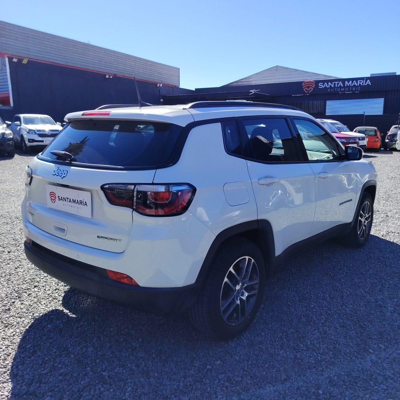 Jeep Compass — foto 3 de 40