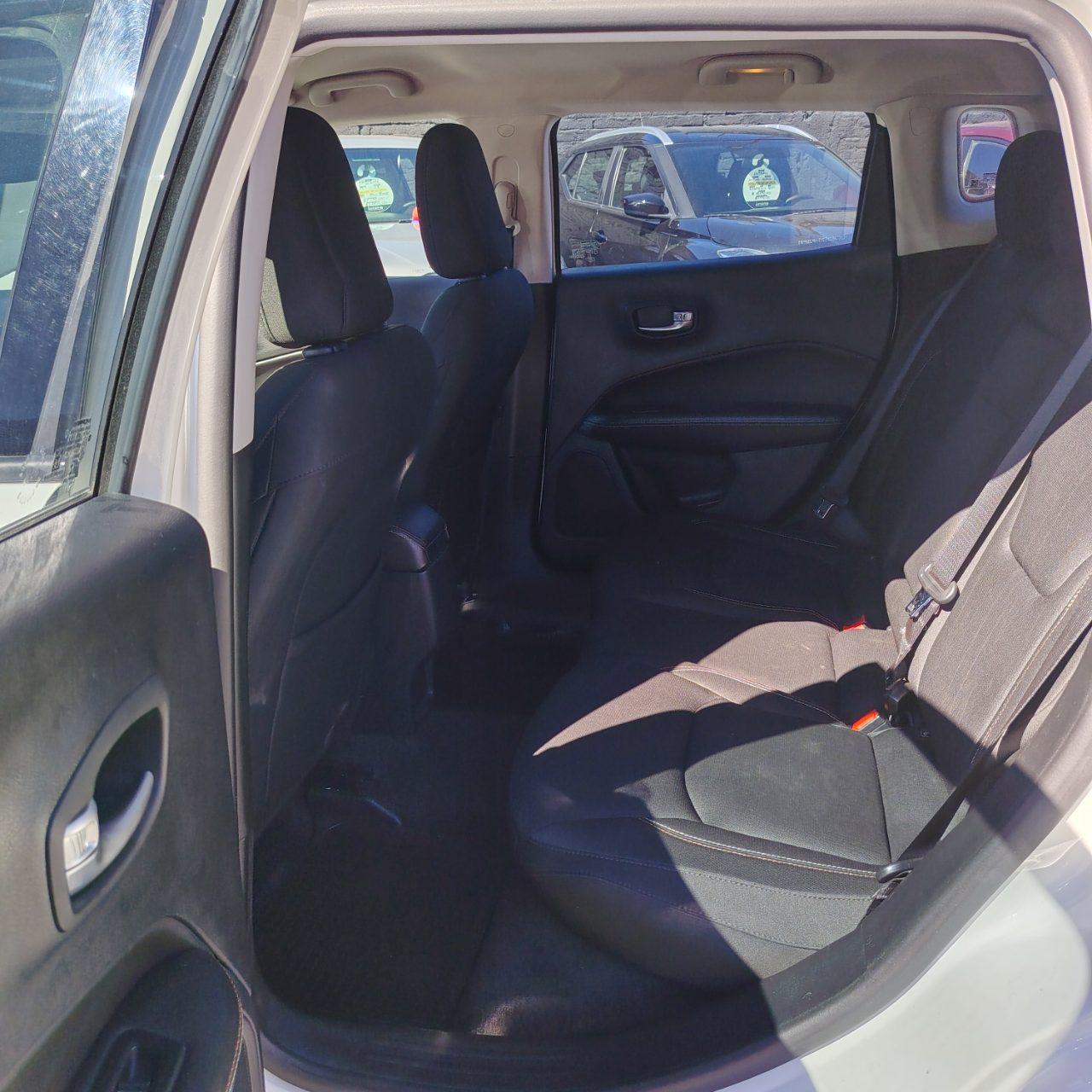 Jeep Compass — foto 9 de 40