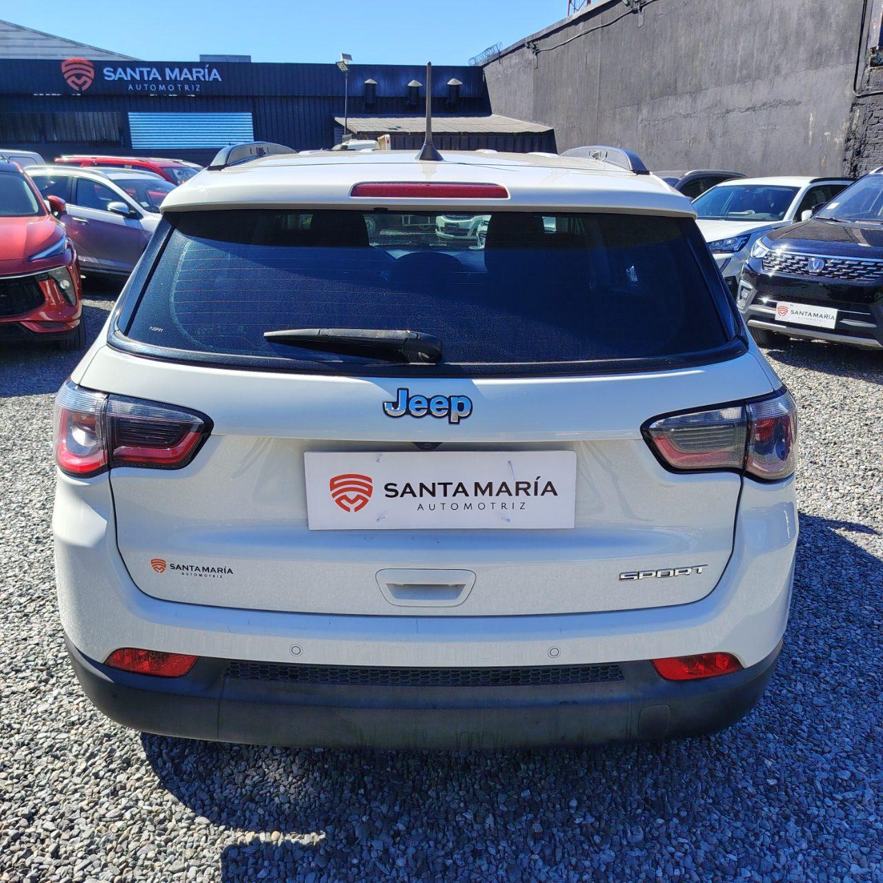 Jeep Compass — foto 10 de 40