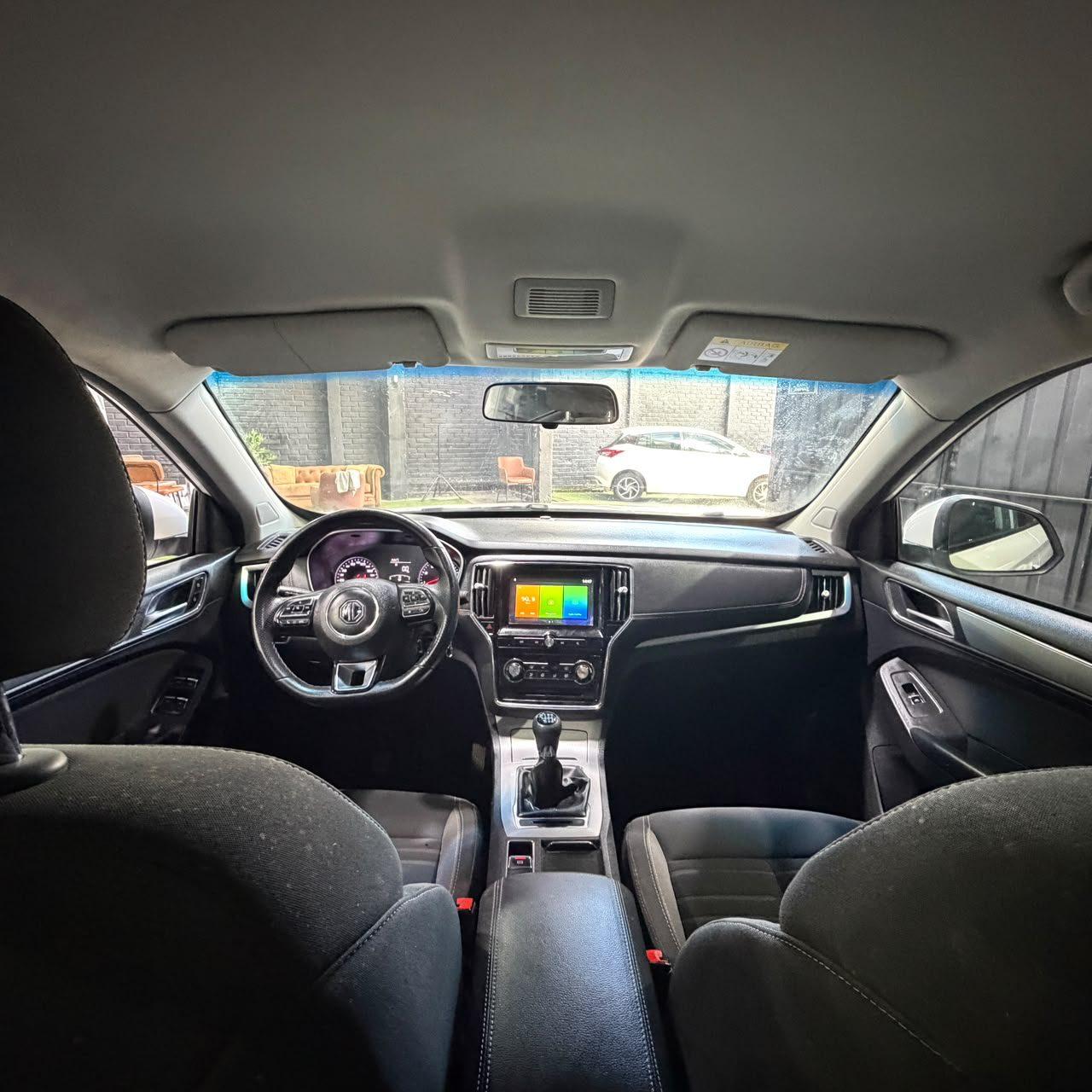 MG Rx5 — foto 7 de 40