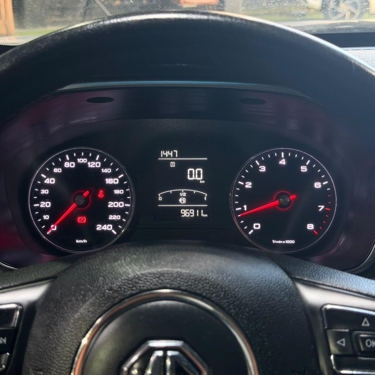 MG Rx5 — foto 6 de 40