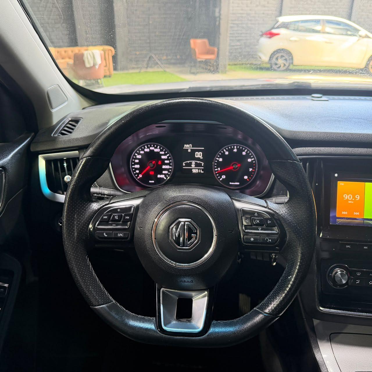MG Rx5 — foto 5 de 40