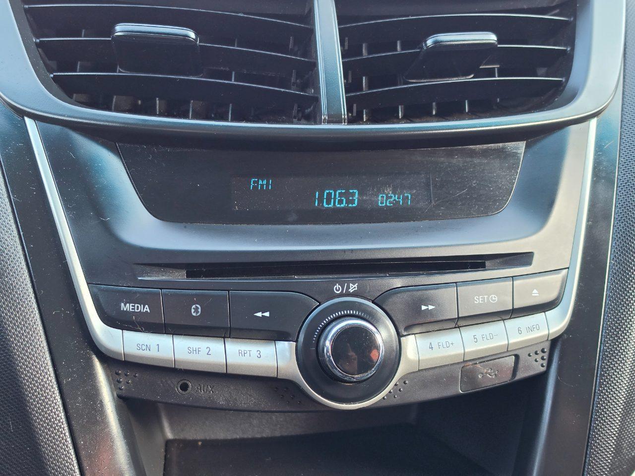 Chevrolet Sail 1.5Cc — foto 15 de 18