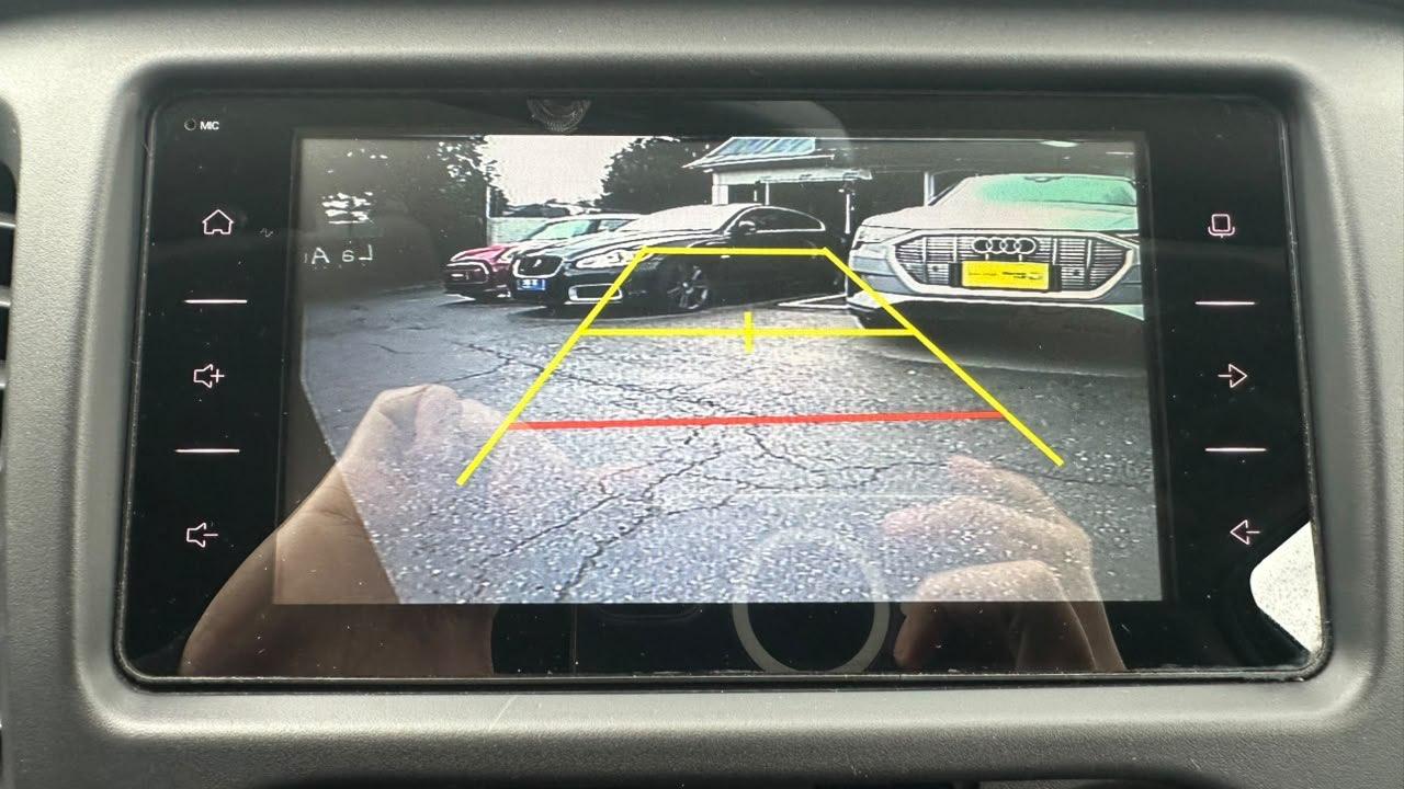 Mitsubishi L200 — foto 11 de 22