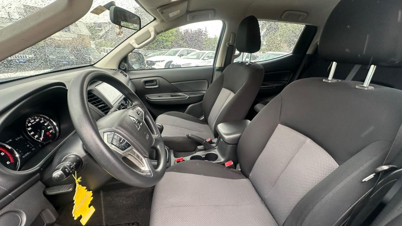 Mitsubishi L200 — foto 21 de 22