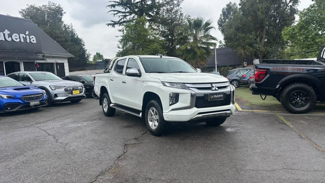 Mitsubishi L200 — foto 2 de 22