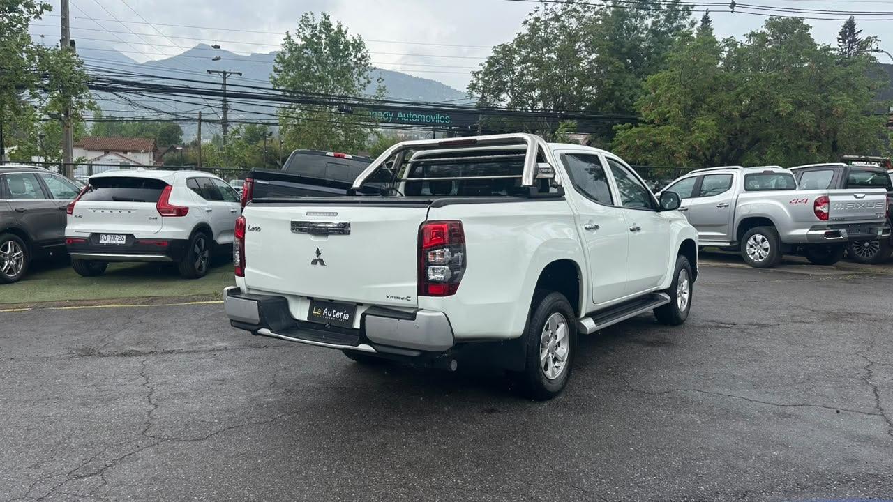 Mitsubishi L200 — foto 5 de 22