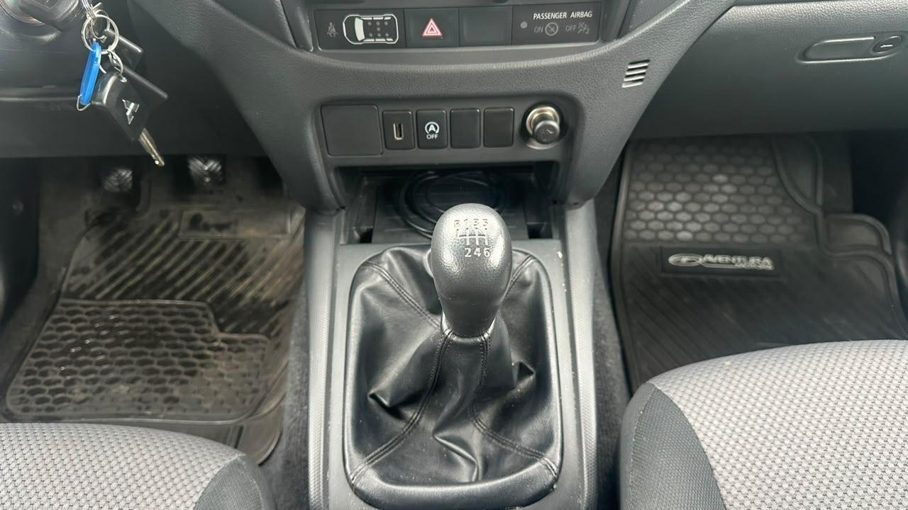 Mitsubishi L200 — foto 9 de 22