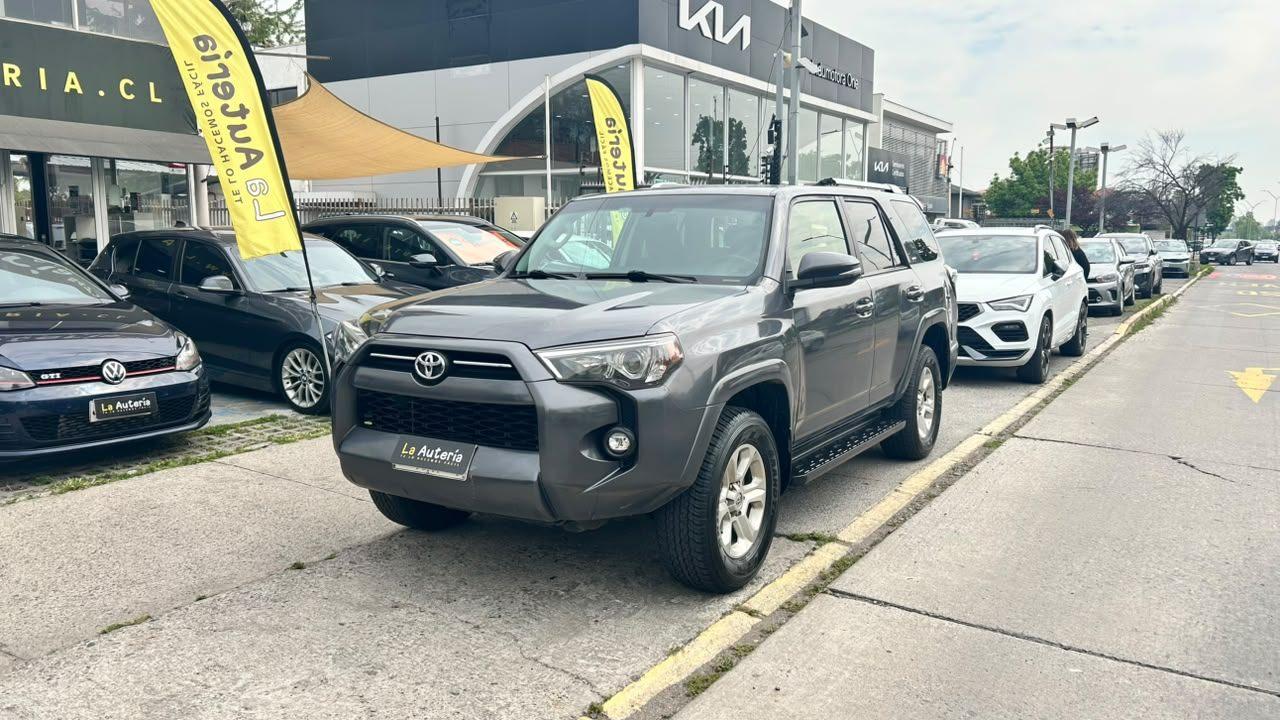 Toyota 4Runner SR5 4x2 4.0 AUT 2022, foto 1 de 20